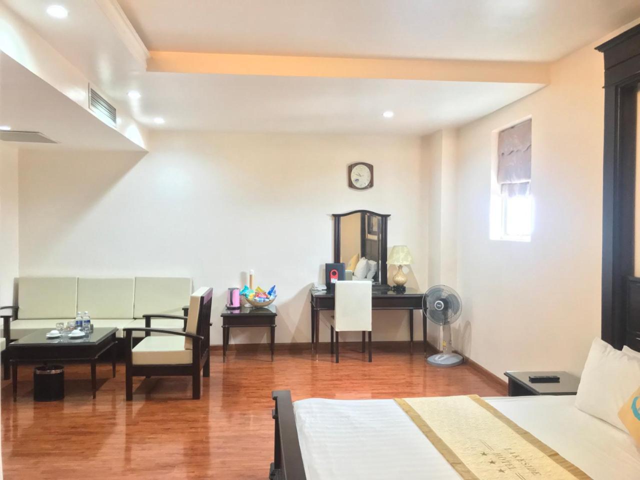 Lakeside 2 Hotel Nam Dinh Nhu Thuc Exterior foto